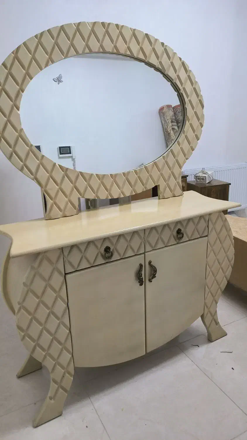 میز کنسولی سفید صدفی|بوفه، ویترین، کنسول|نسیم‌شهر, |دیوار