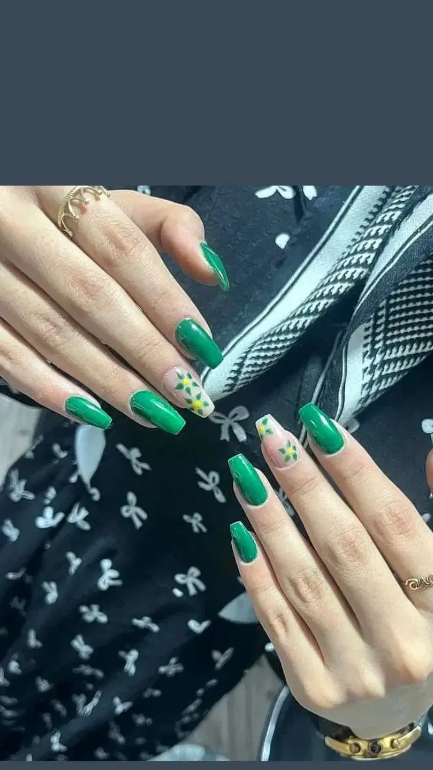 کاشت ناخن|خدمات آرایشگری و زیبایی|بم, |دیوار