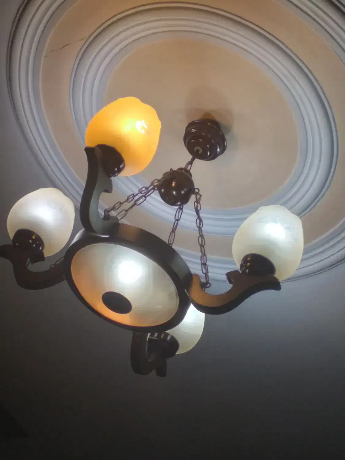 لوستر|لوستر و چراغ آویز|کرج, بنیاد|دیوار