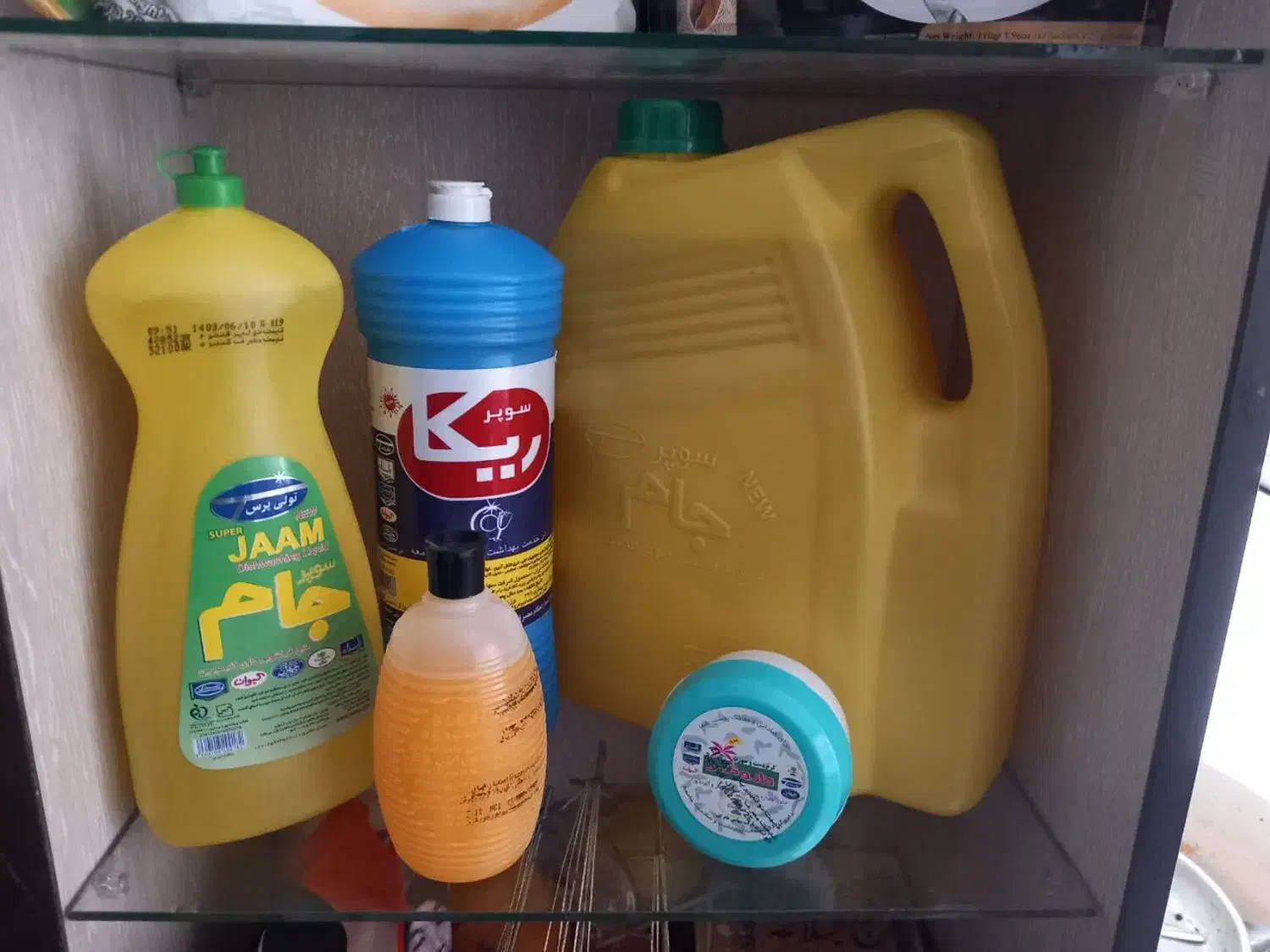 فروشنده مویرگی شوینده وموادغذایی نیازمندیم|استخدام بازاریابی و فروش|ورامین, ورامین|دیوار