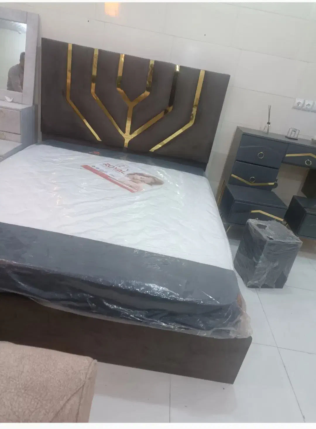 سرویس تخت وخواب|تخت و سرویس خواب|دهدشت, |دیوار