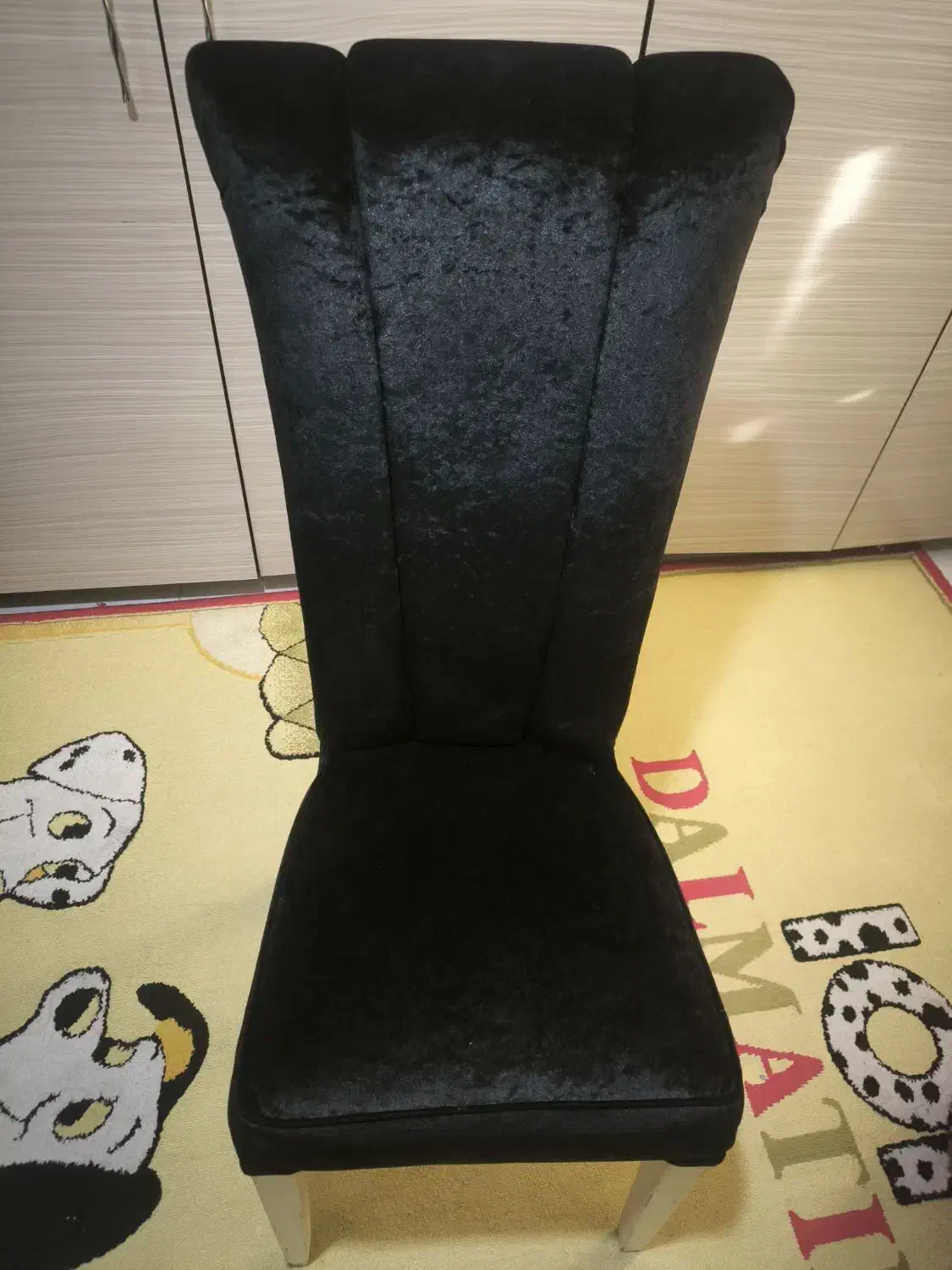 صندلی میزبان / ناهار خوری|صندلی و نیمکت|اندیشه, اندیشه فاز ۲|دیوار