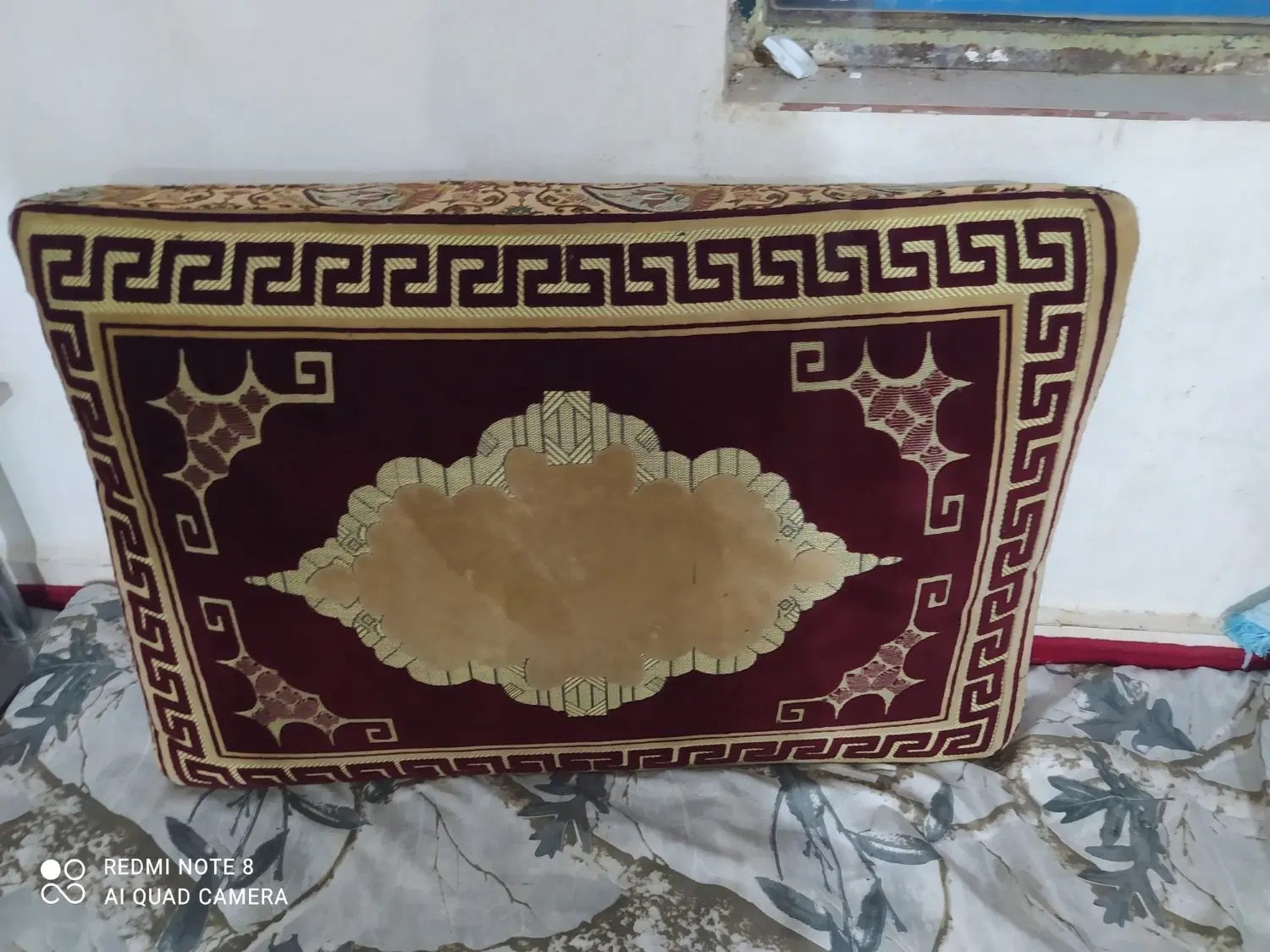 پشتی|پشتی|فیروزآباد (فارس), |دیوار