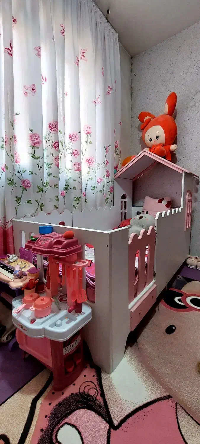 کمد لباس و تخت خواب به همراه خوشخواب، فرش کودک|تخت و سرویس خواب|مشهد, پورسینا|دیوار