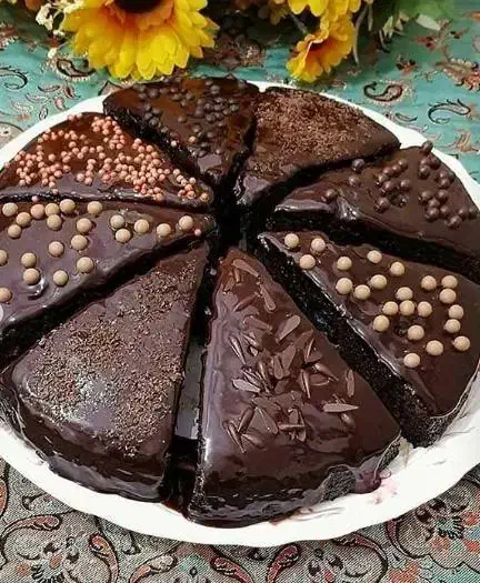 سفارش انواع کیک شکلاتی، وانیلی، زعفرونی|خوردنی و آشامیدنی|اصفهان, جلالیه|دیوار