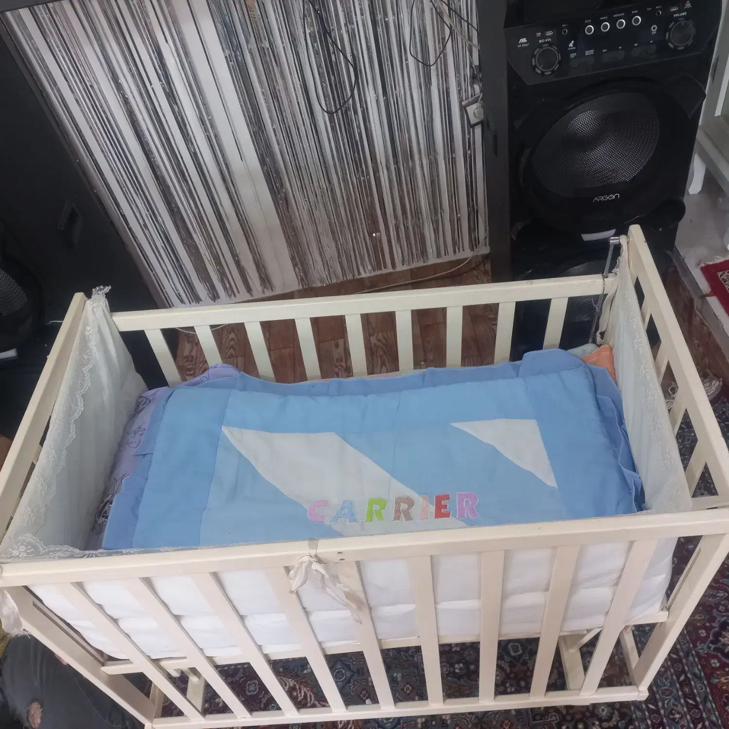 تخت گهواره کنارمادر|تخت و صندلی بچه|ارومیه, |دیوار