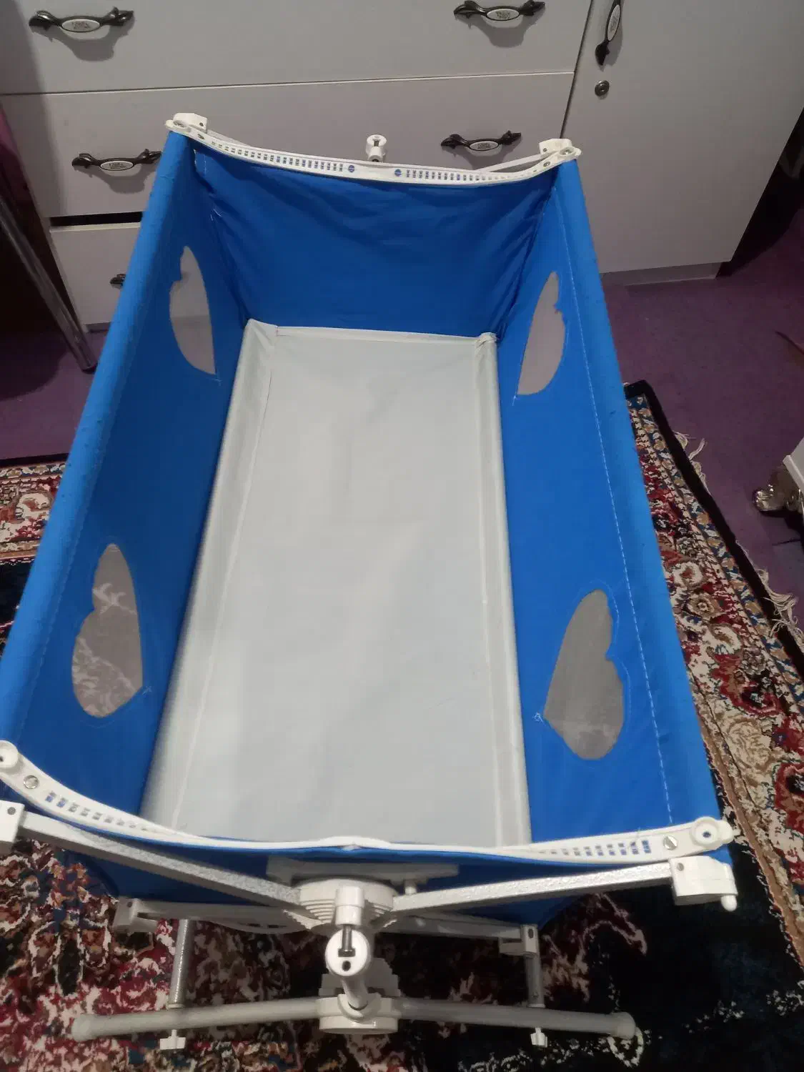 گهواره سالم نواصلااستفاده نشده آبی رنگ|تخت و صندلی بچه|قدس, شهرقدس|دیوار