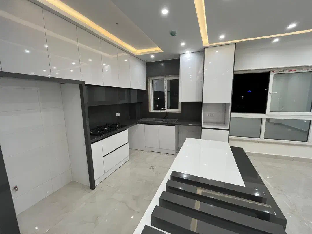 ۱۱۴مترنوسازتکواحد/۴طبقه۴واحد/نزدیک دریا/بلواراطبا|فروش آپارتمان|بندر انزلی, اطبا|دیوار