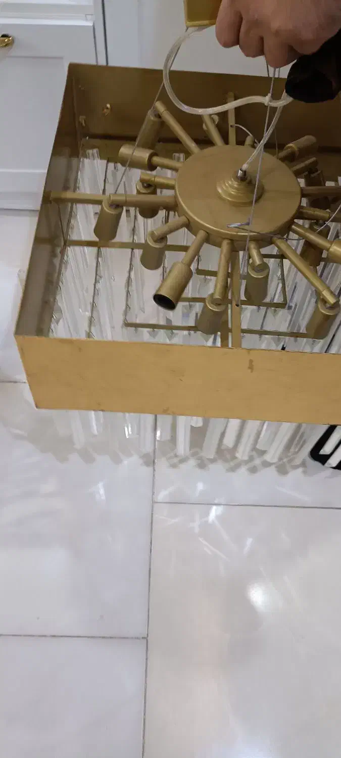 لوستر پنجاه در پنجاه. نونو|لوستر و چراغ آویز|اندیشه, اندیشه فاز ۳|دیوار