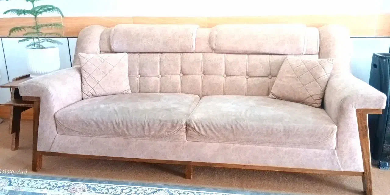 مبل راحتی۷نفره|مبلمان خانگی و میز عسلی|فرخ‌شهر, |دیوار