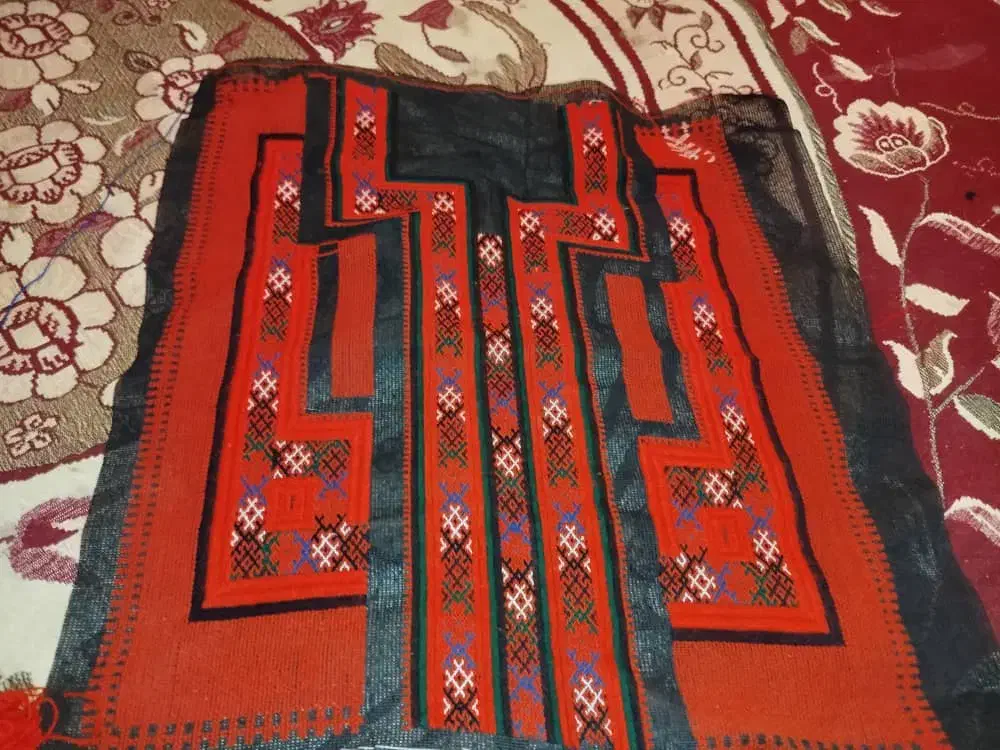 زی آستین|لباس|سراوان, |دیوار