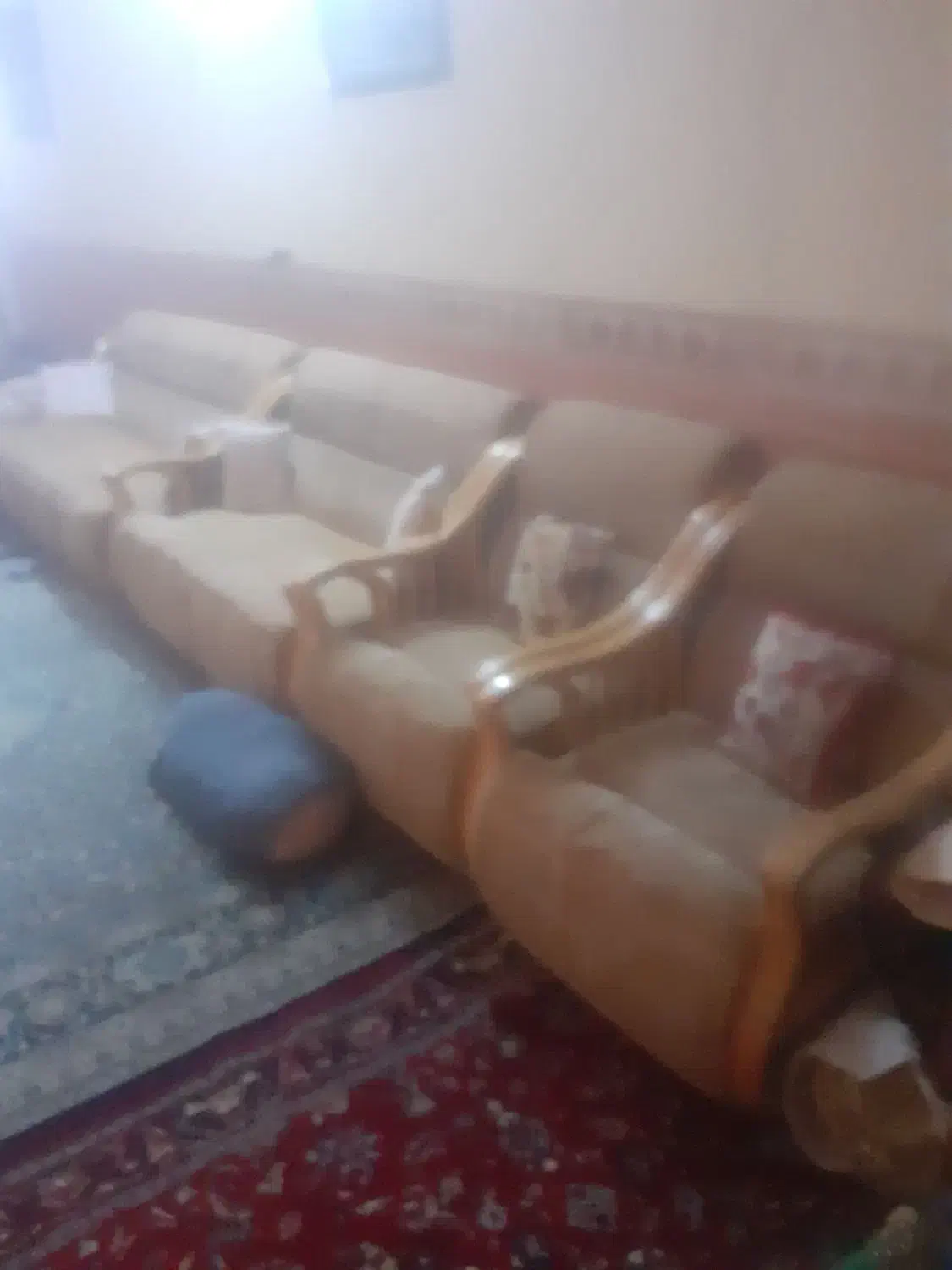 مبل نونوه هستش بخاتری جا نداریم مفروشیم|مبلمان خانگی و میز عسلی|کرمان, |دیوار