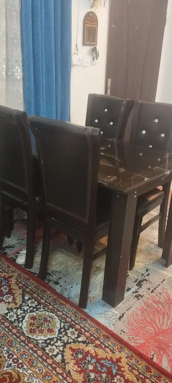 میزناهارخوری|میز و صندلی غذاخوری|ورامین, ورامین|دیوار