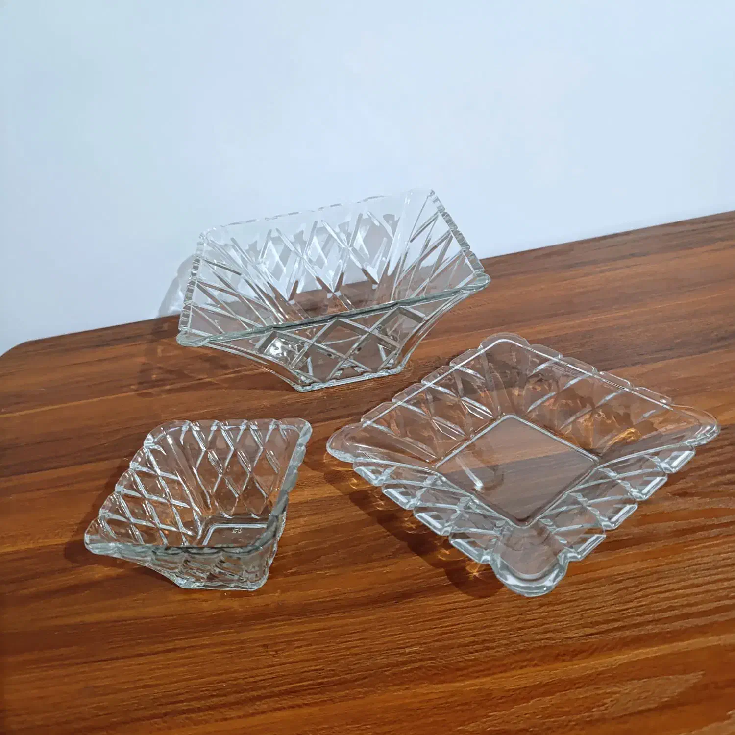 کاسه بشقاب پیاله بلور کریستال|ظروف سرو و پذیرایی|بهارستان, |دیوار