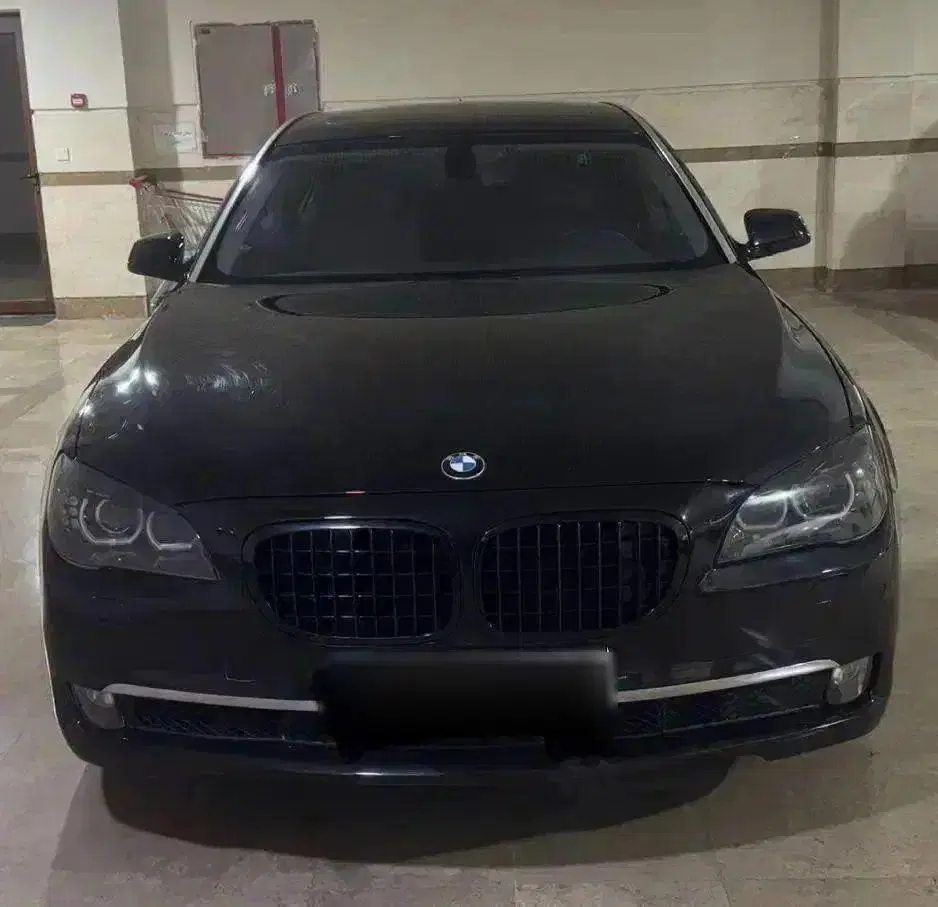 black full 2011 model long BMW 730 Li|خودرو سواری و وانت|تهران, جماران (نیاوران)|دیوار