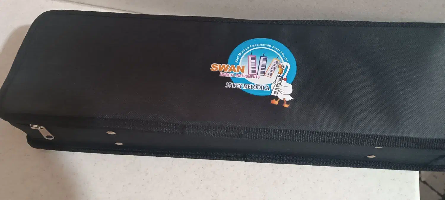 ملودیکا 37 کلید|سازهای بادی|بجنورد, |دیوار