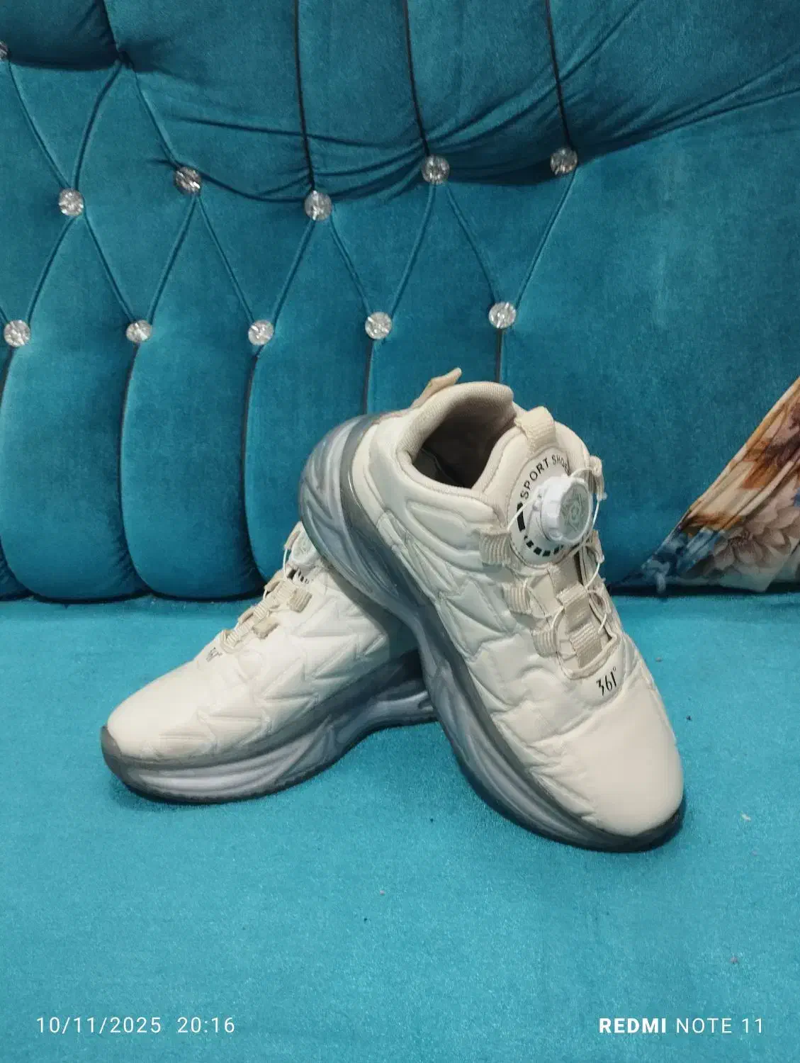 کتانی|کیف، کفش، کمربند|لنگرود, |دیوار