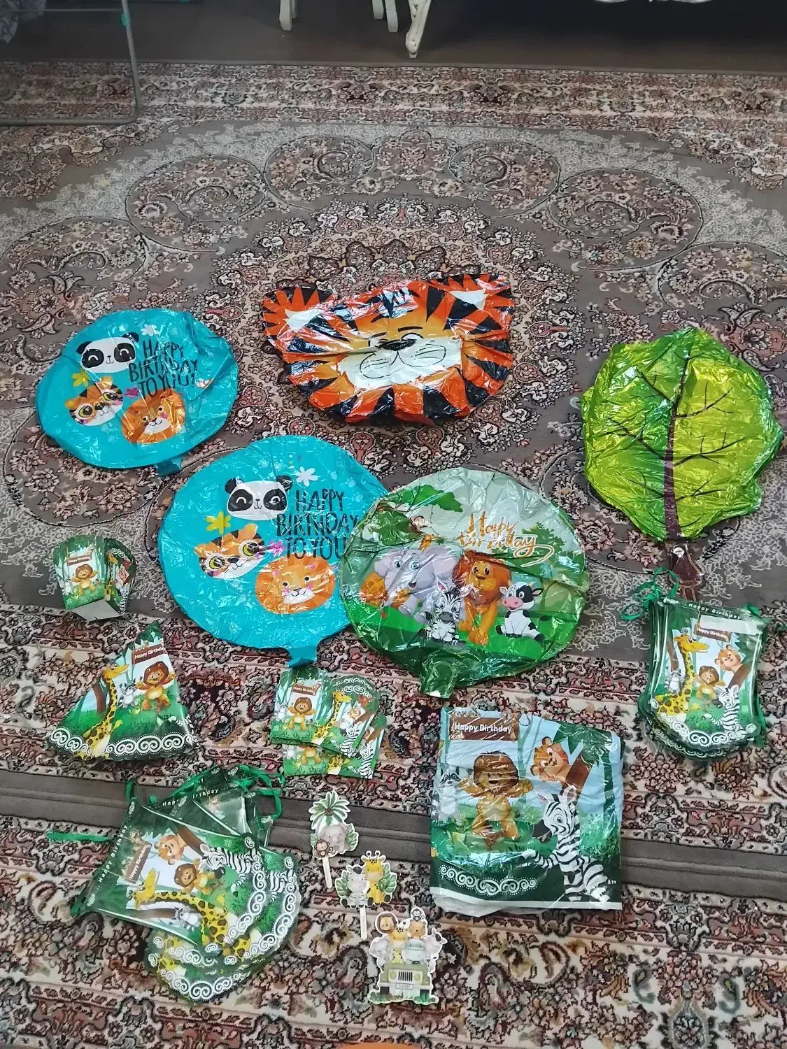 تعدادی تم تولد|اسباببازی|کهریزک, |دیوار