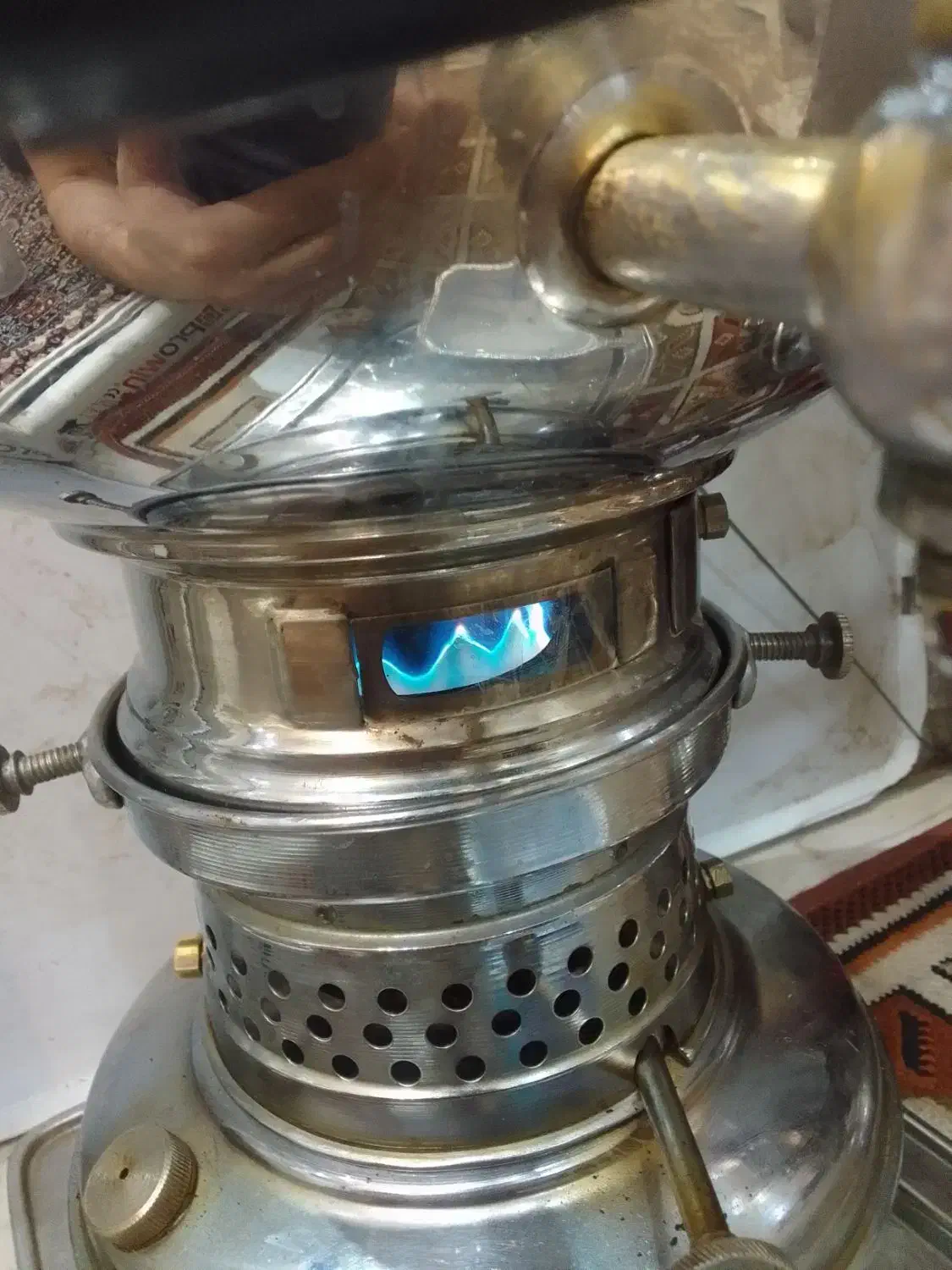 سماور نفتی برنجی قدیمی (با نفت )|سماور، چای‌ساز، قهوه‌ساز|مشهد, رضاشهر|دیوار