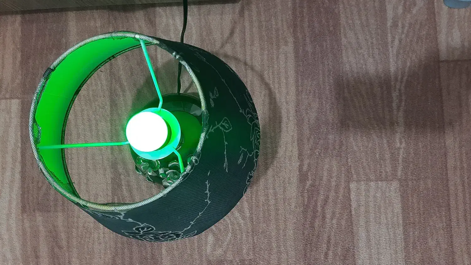 چراغ خواب|چراغ خواب و آباژور|لاهیجان, طالقانی|دیوار