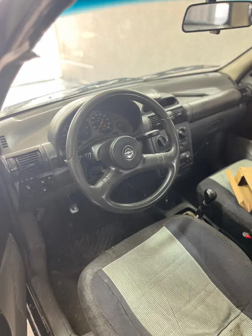 اپل کورسا مدل ۱۹۹۵ سقف و ستون سالم|خودرو سواری و وانت|اسلام‌شهر, مطهری|دیوار