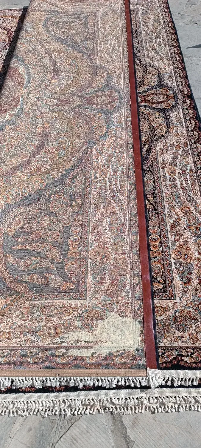 فروش ۳ تخته فرش ( ۶ متری. هفتصد شانه) بدون ایراد|فرش|قروه, |دیوار