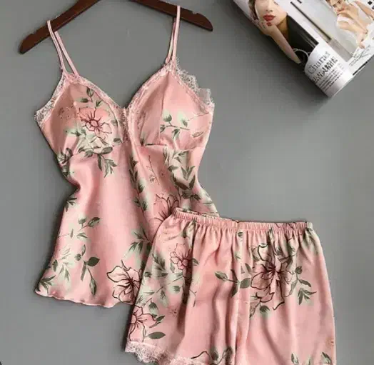 پیرهن|لباس|شیراز, وصال|دیوار