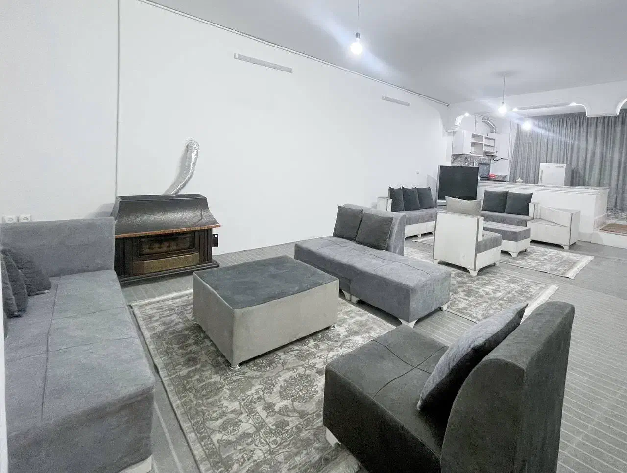 اجاره سوییت لوکس و شیک|اجارهٔ کوتاه‌مدت آپارتمان و سوئیت|مشهد, اقبال|دیوار