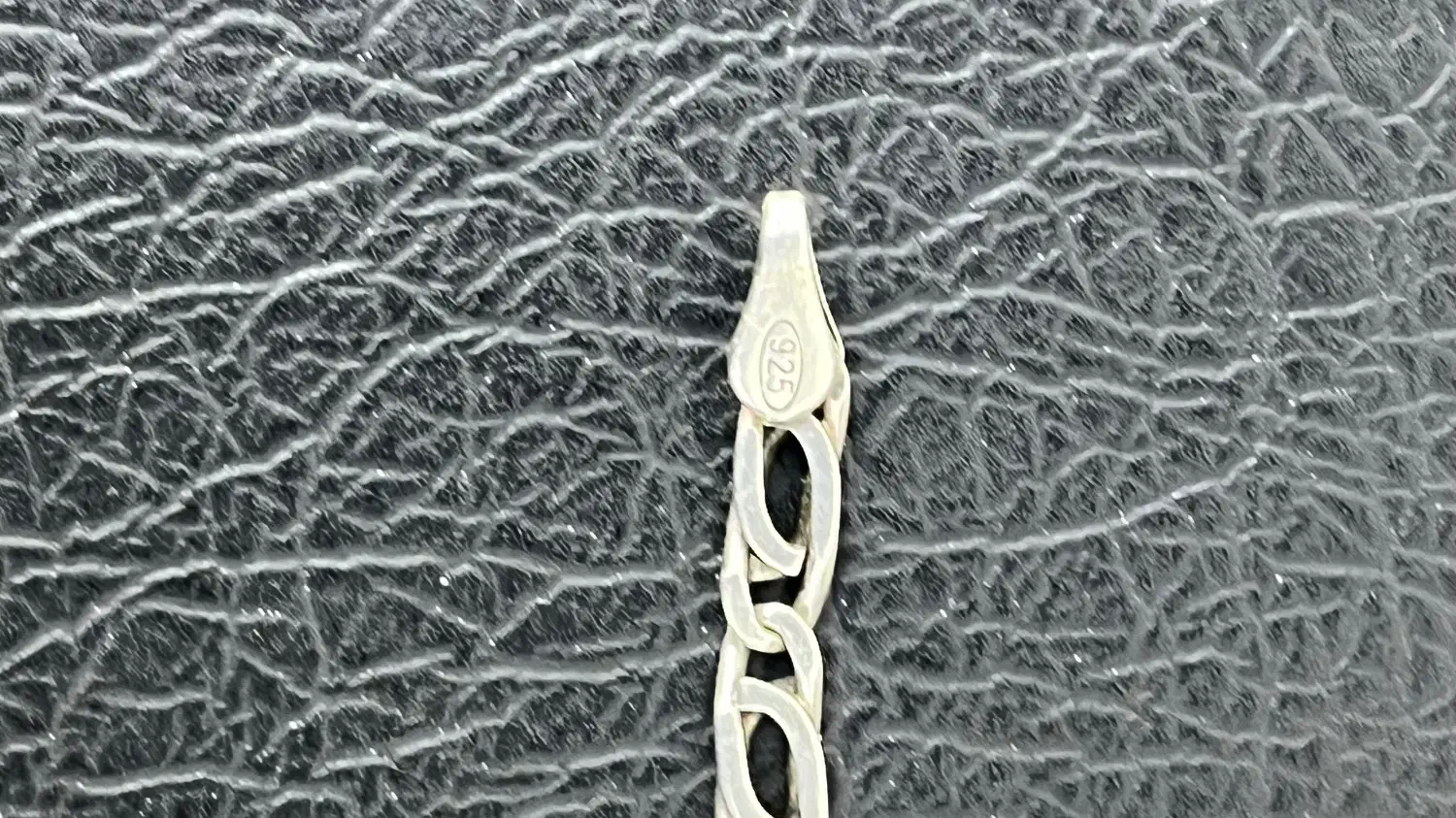 زنجیر نقره|جواهرات|شوشتر, |دیوار