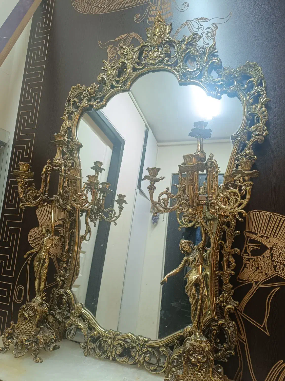 آینه و کنسول برنجی قدیمی و سنگین|آینه|پرند, فاز ۴|دیوار