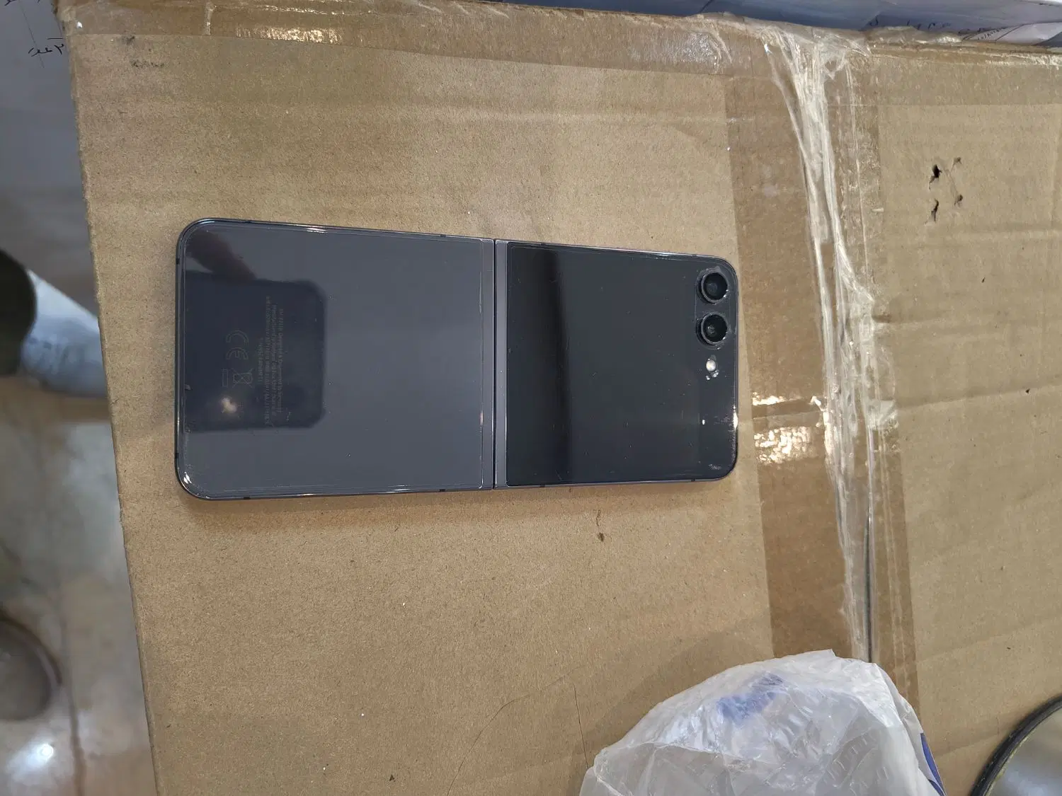 z flip 5 256 8|موبایل|اصفهان, شهرک کاوه|دیوار