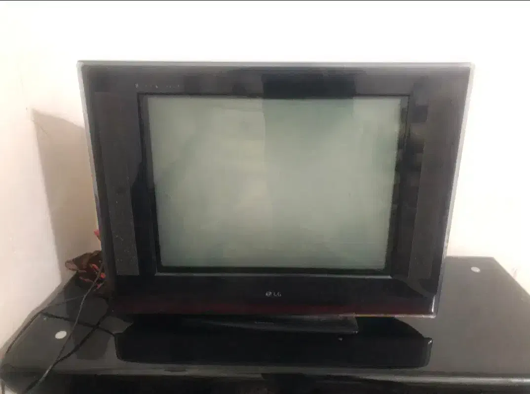 تلویزیون ۲۹ اینچ سامسونگ طرح قدیم|تلویزیون و پروژکتور|سراوان, |دیوار