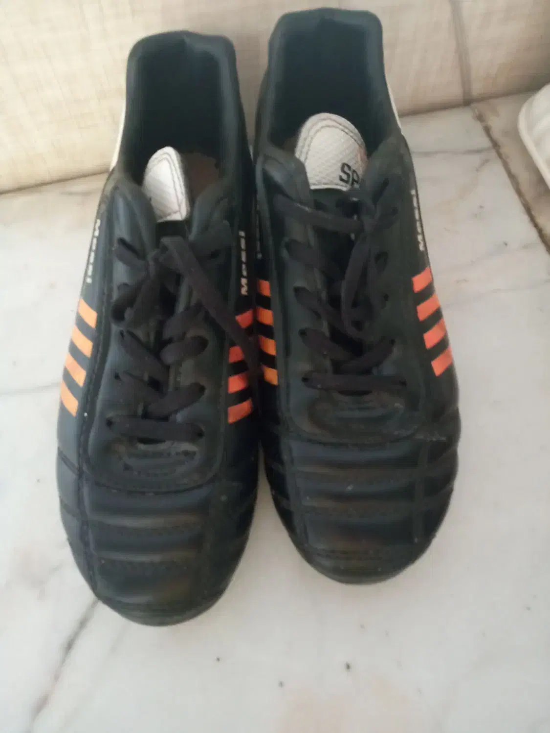 کفش چمن مصنوعی|کیف، کفش، کمربند|نیشابور, مدرس|دیوار