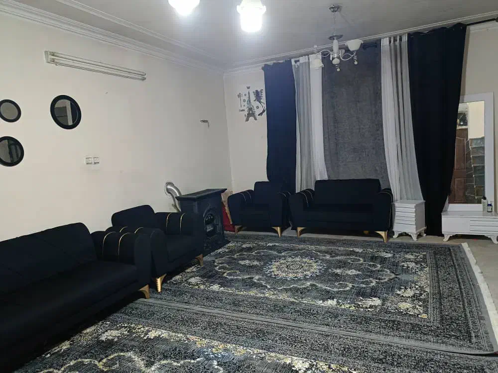 طبقه دوم /دوخواب /|فروش خانه و ویلا|شیراز, شهرک قمشه|دیوار