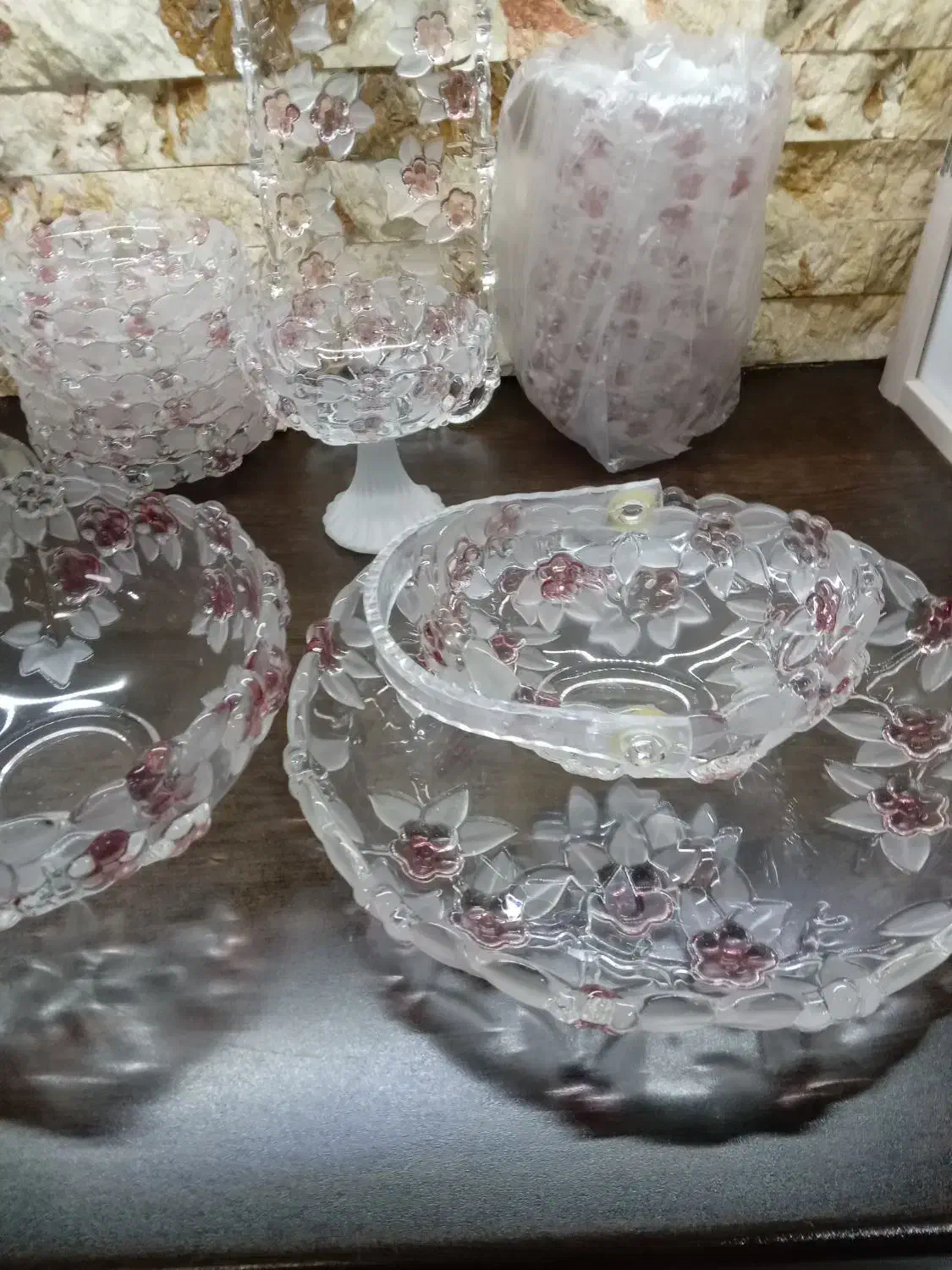 سرویس والتر الما(کارمن)|ظروف سرو و پذیرایی|رشت, پل تالشان|دیوار