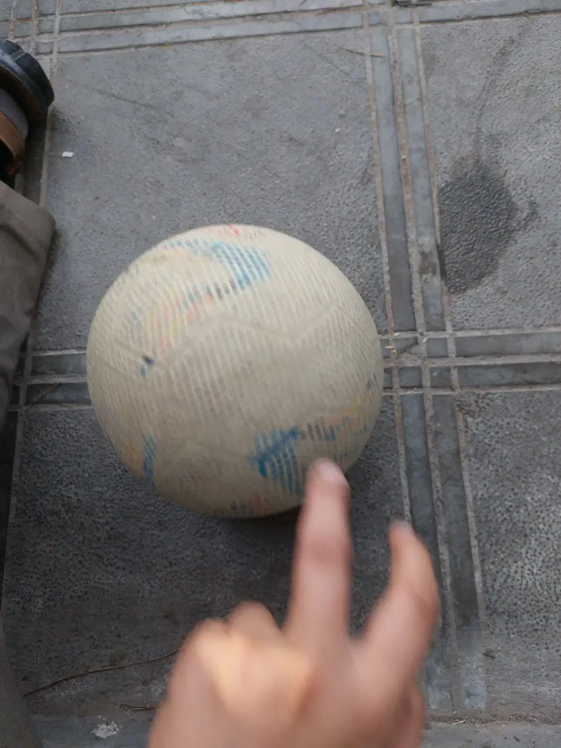 توپ فوتبال نو|ورزش‌های توپی|قم, خندق|دیوار