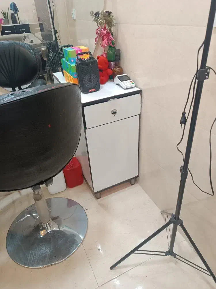 فروش وسایل سالن|آرایشگاه و سالن‌های زیبایی|دورود, |دیوار