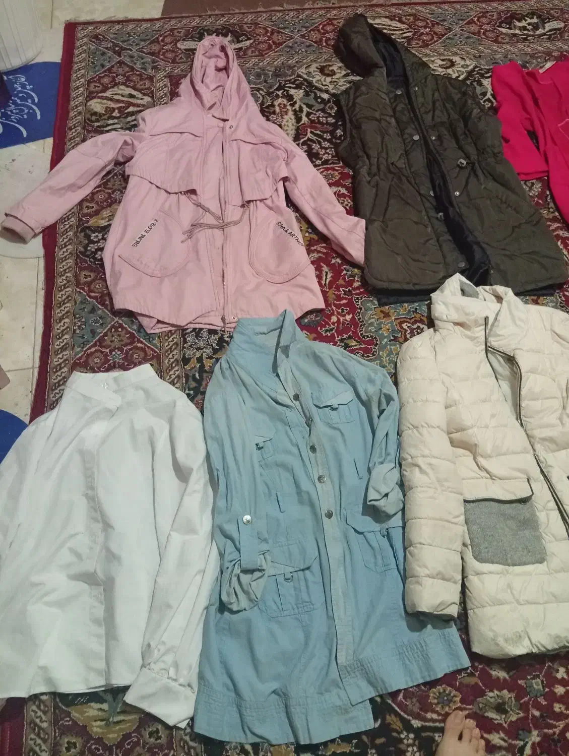 تعدادی لباس وکاپشن به قیمت 800 فقط|لباس|رشت, جهاد|دیوار