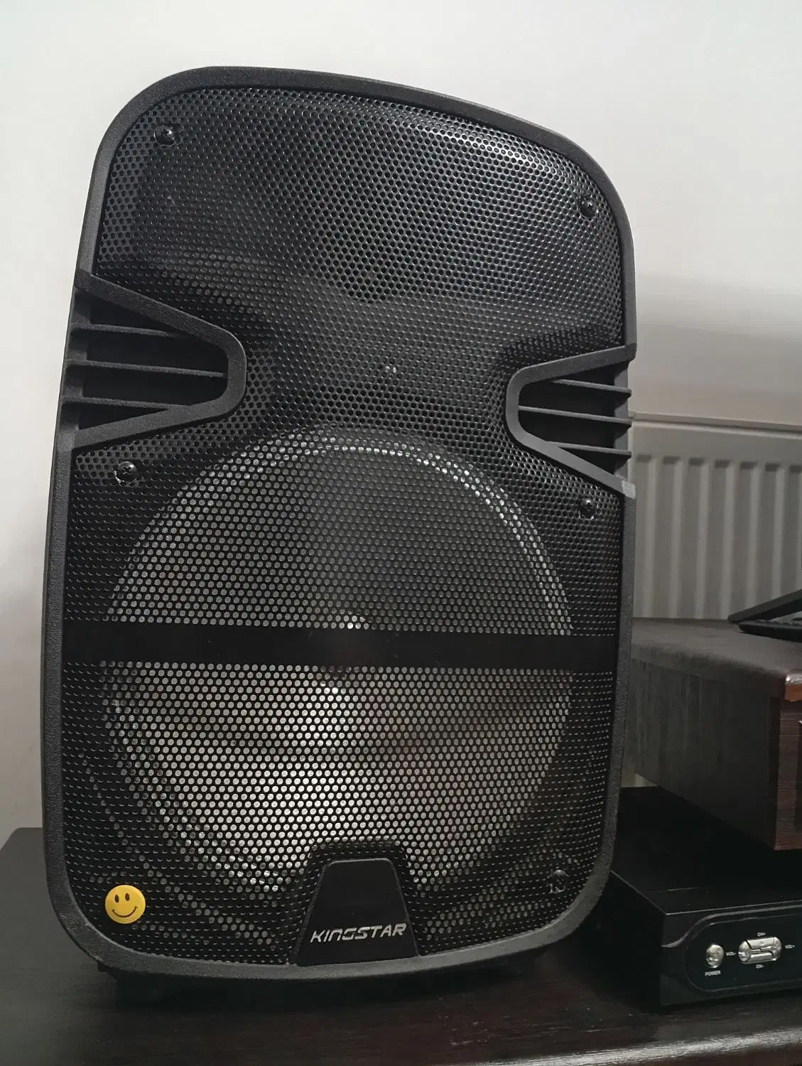 کینگ استار|پخش‌کننده همراه|رشت, رودبارتان|دیوار