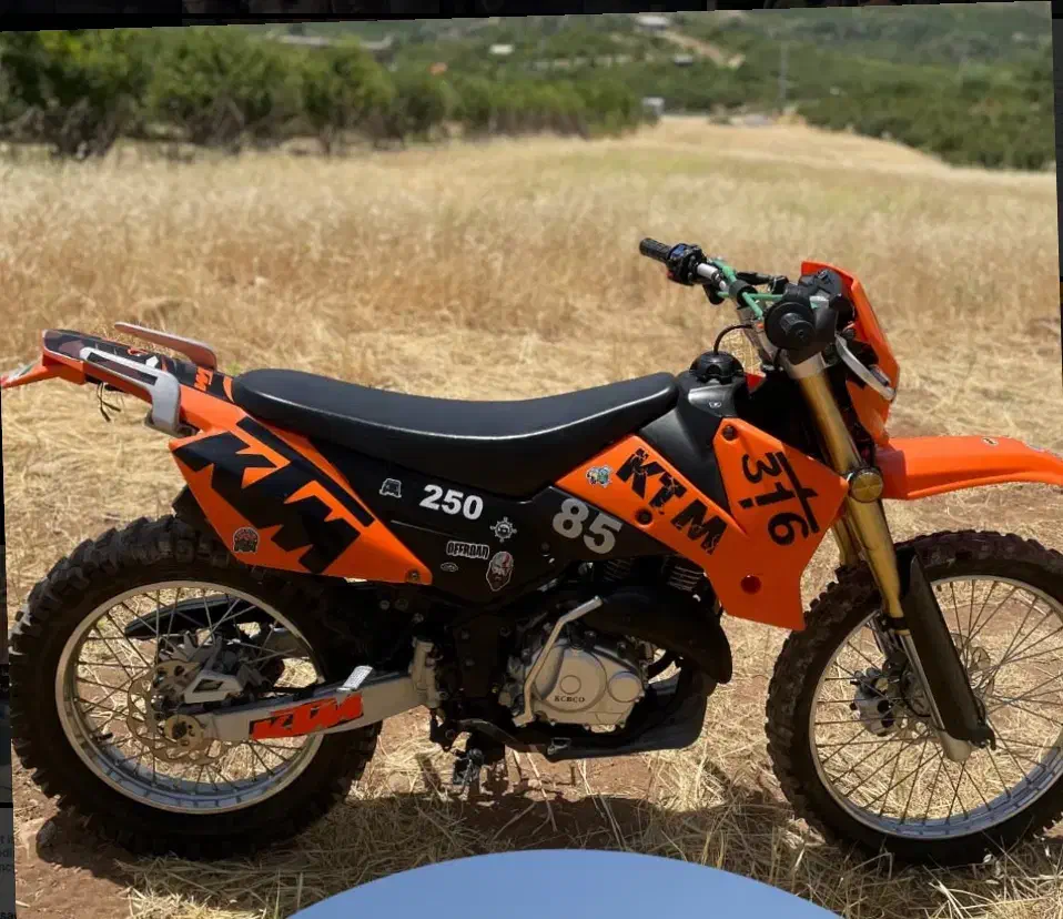 تریل خفن نقد و اقساط|موتورسیکلت|بروجرد, |دیوار