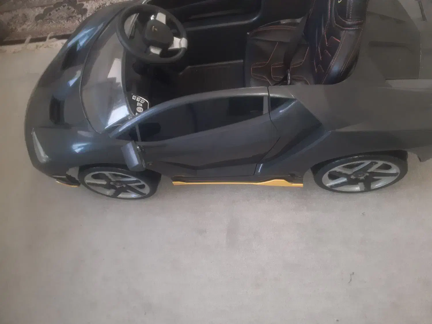 فروش ماشین شارژی لامبورگینی سالم|اسباب‌‌بازی|تهران, علم و صنعت|دیوار