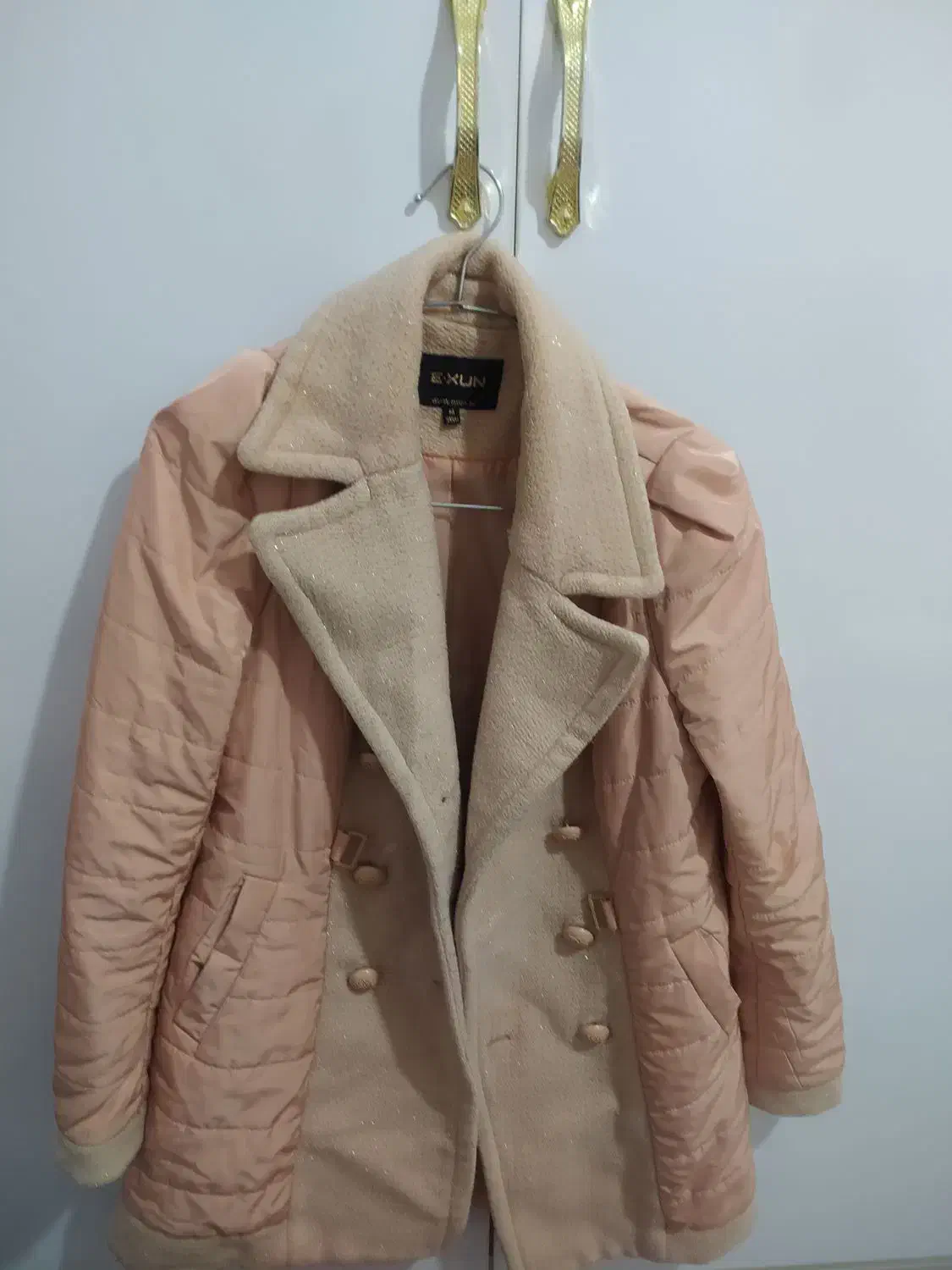 فروش تعداد زیاد مانتو پالتو با قیمت توافقی|لباس|یاسوج, |دیوار