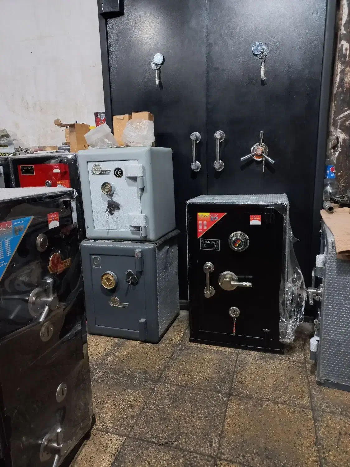 انواع گاوصندوق منزل گاو صندوق تجاری|ابزارآلات|زنجان, |دیوار