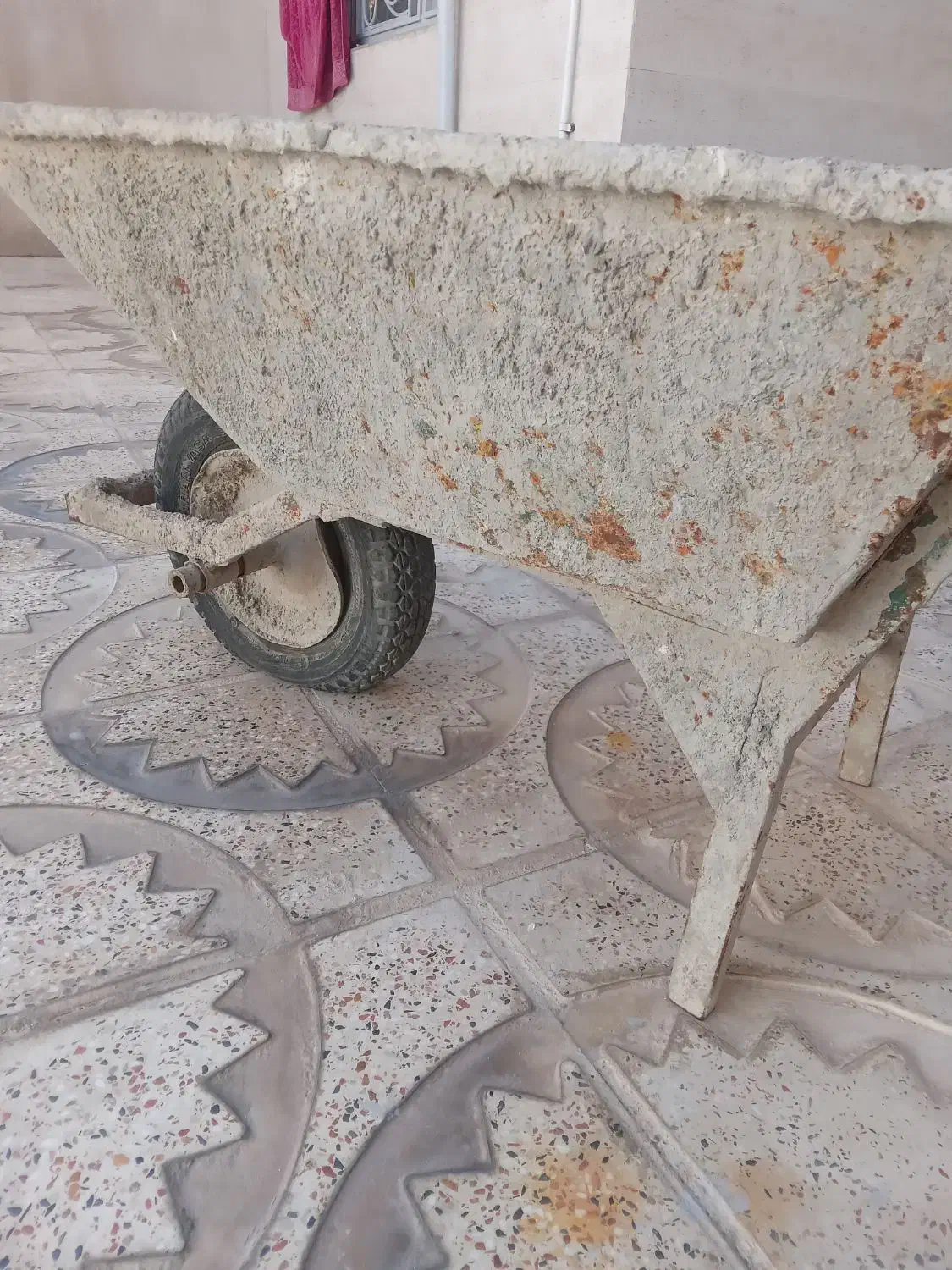 فرغون|مصالح و تجهیزات ساختمان|ایوان, |دیوار