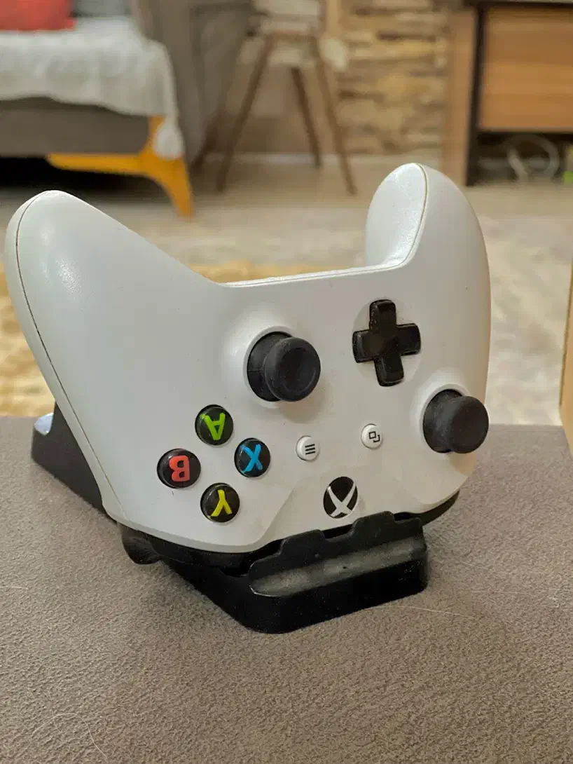 دسته ایکس باکس و شارژر|کنسول، بازی ویدئویی و آنلاین|زابل, |دیوار