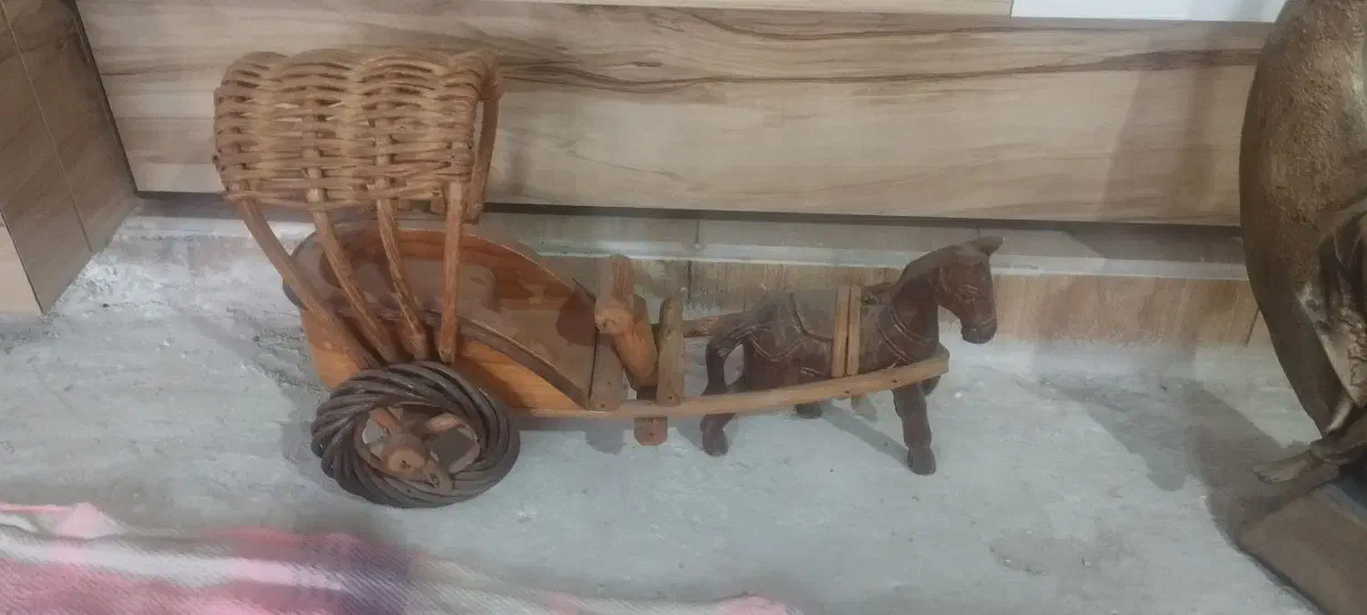 اسب چوبی ومجسمه|صنایع دستی و سایر لوازم تزئینی|اقبالیه, |دیوار