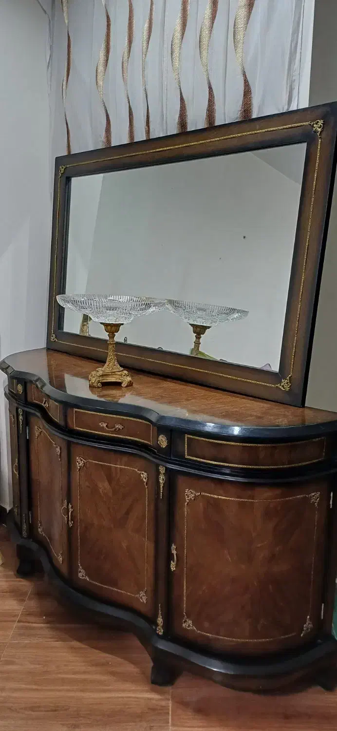 کنسول و آینه منبت چوب گردو|بوفه، ویترین، کنسول|کرج, شاهینویلا|دیوار