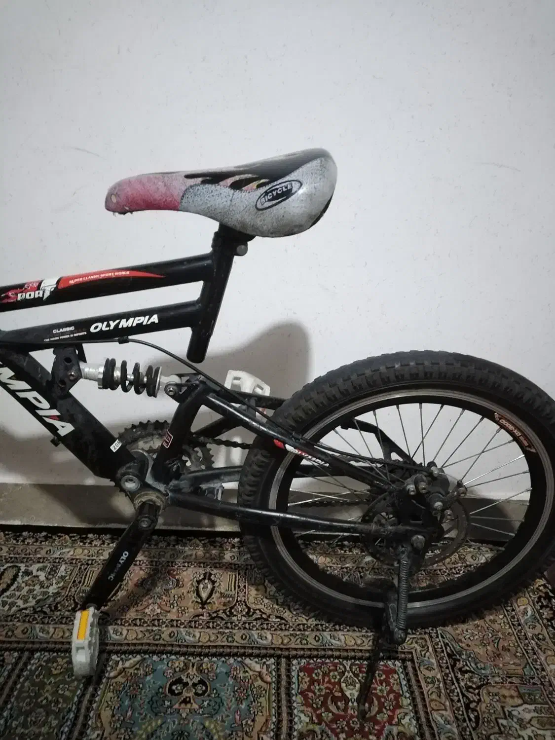 دوچرخه12و20|دوچرخه، اسکیت، اسکوتر|صدرا-فارس, فاز ۱|دیوار