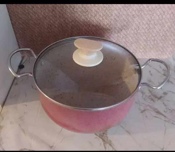 قابلمه تفلن و گرانیتی سایز ۳۰ و ۲۰ باارسال|ظروف پختوپز|تهران, صادقیه|دیوار