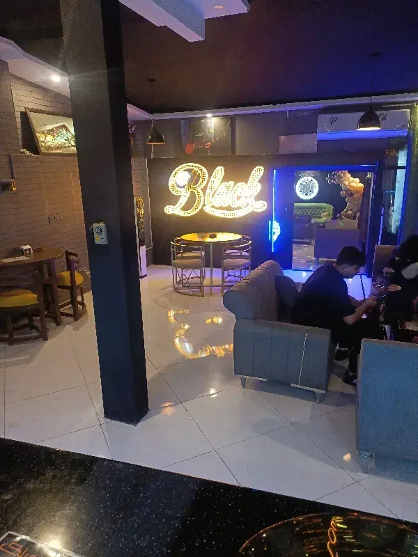 همکار خانوم برای کار در کافه فست فود|استخدام خدمات فروشگاه و رستوران|رباطکریم, رباطکریم|دیوار